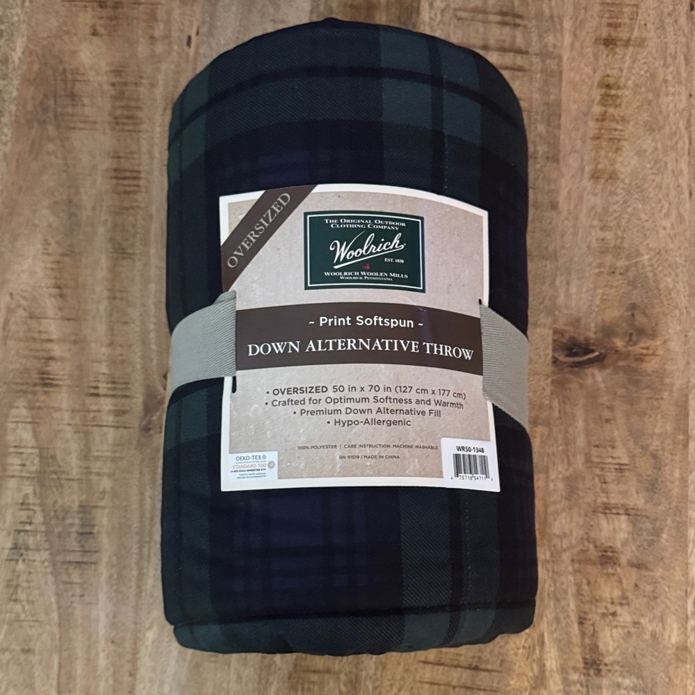 Woolrich Down Alternative Throw cover Blanket - Dark Green Plaid NWT 50x70